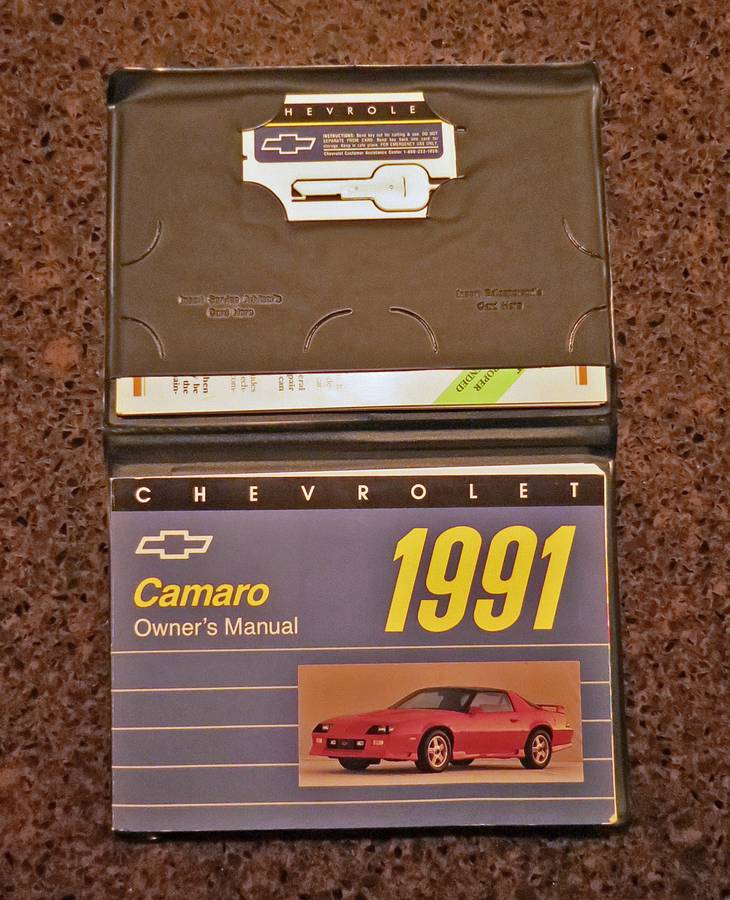 Chevrolet-camaro-z28-1991-blue-14
