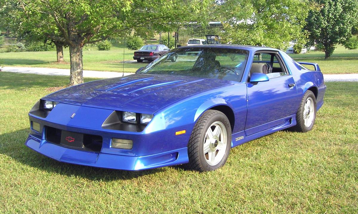 Chevrolet-camaro-z28-1991-blue-15