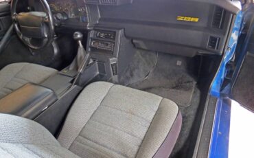 Chevrolet-camaro-z28-1991-blue-4