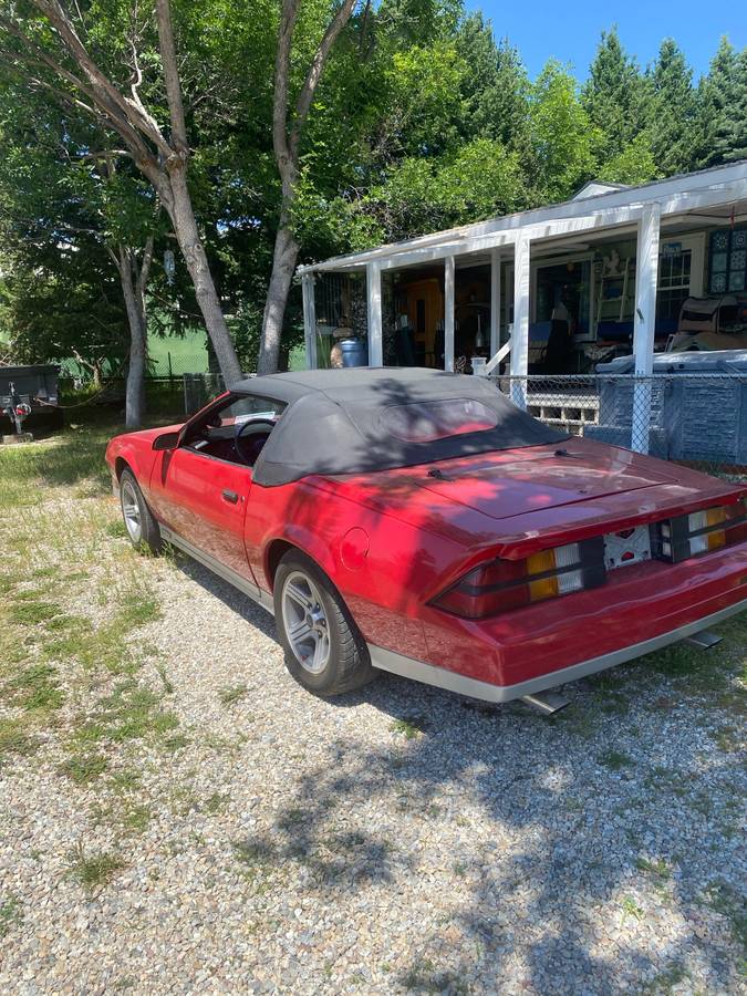 Chevrolet-camero-1984-red