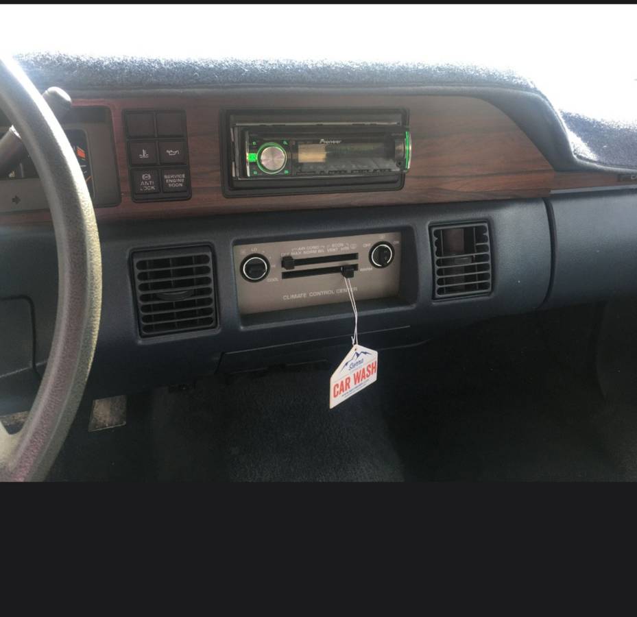 Chevrolet-caprice-1991-black-13