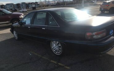 Chevrolet-caprice-1991-black-2