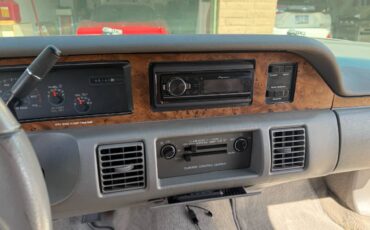Chevrolet-caprice-classic-1993-blue-10