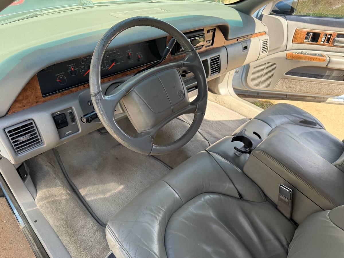 Chevrolet-caprice-classic-1993-blue-11