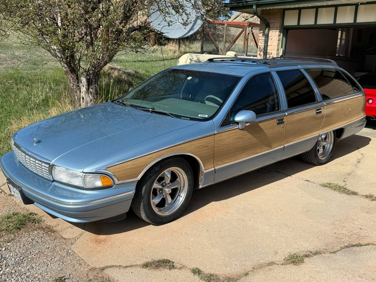 Chevrolet-caprice-classic-1993-blue-22