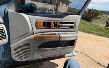 Chevrolet-caprice-classic-1993-blue-7