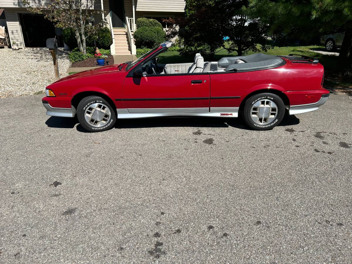 Chevrolet-cavalier-z24-1988-red-1