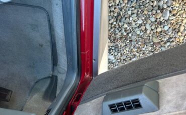 Chevrolet-cavalier-z24-1988-red-10