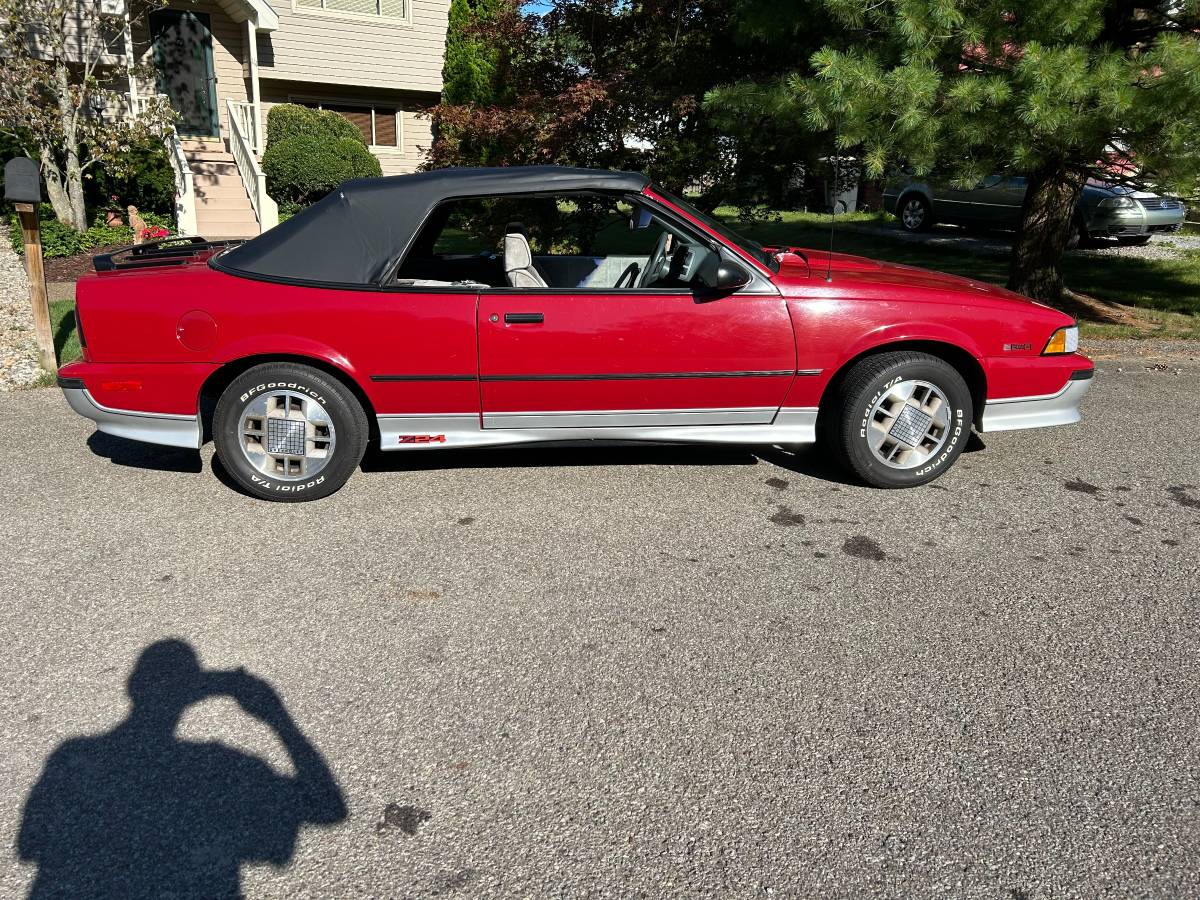 Chevrolet-cavalier-z24-1988-red-12