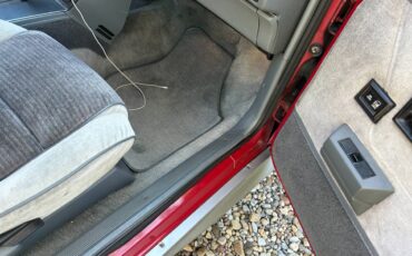 Chevrolet-cavalier-z24-1988-red-5