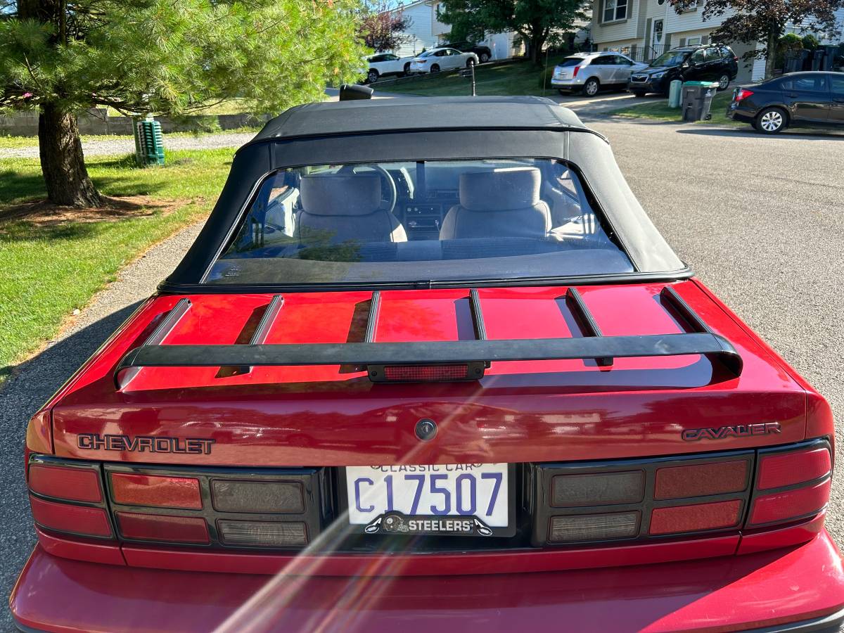 Chevrolet-cavalier-z24-1988-red-9