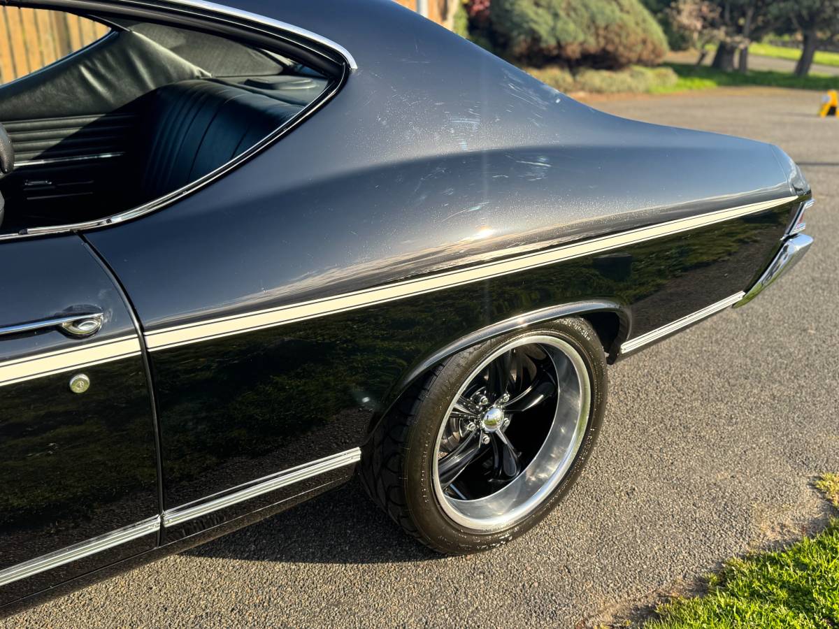 Chevrolet-chevelle-ss-tribute-1968-black-12