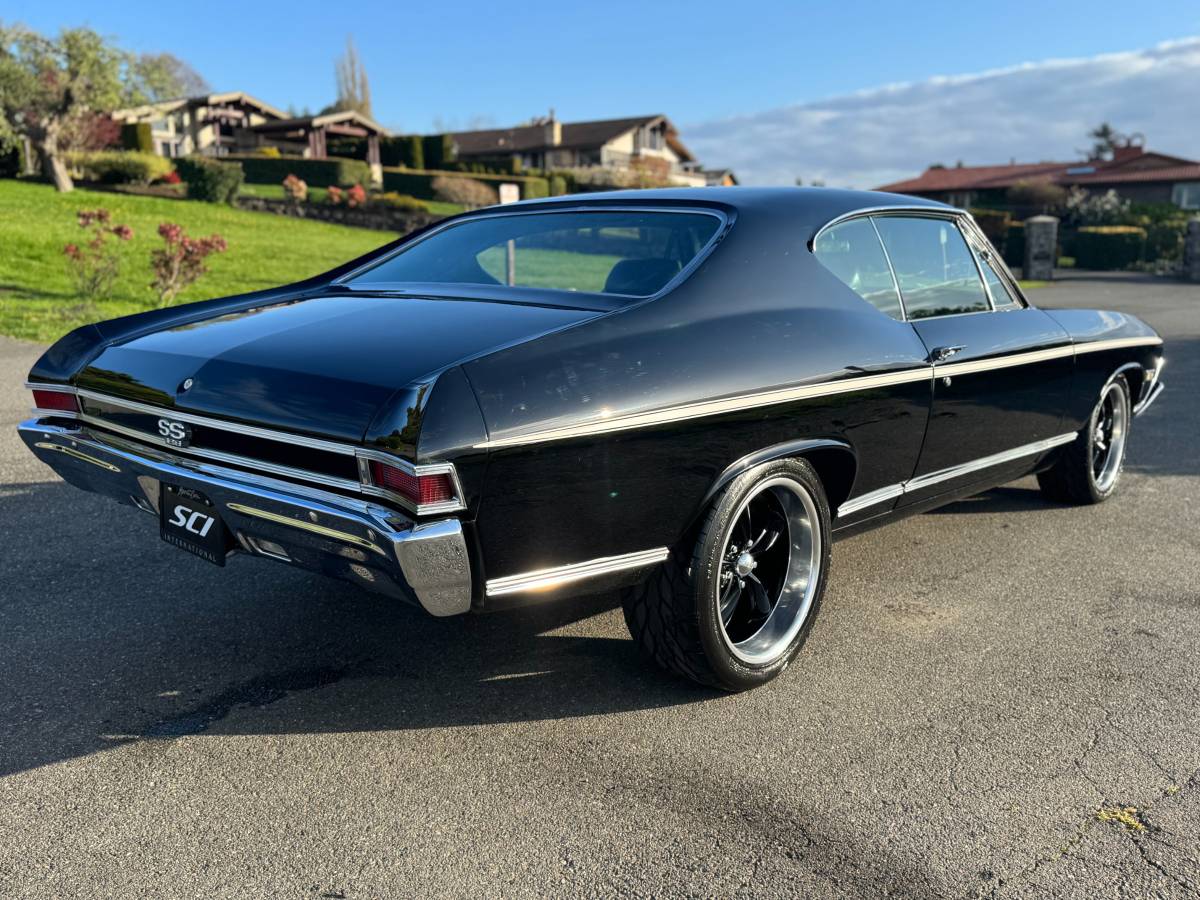 Chevrolet-chevelle-ss-tribute-1968-black-5