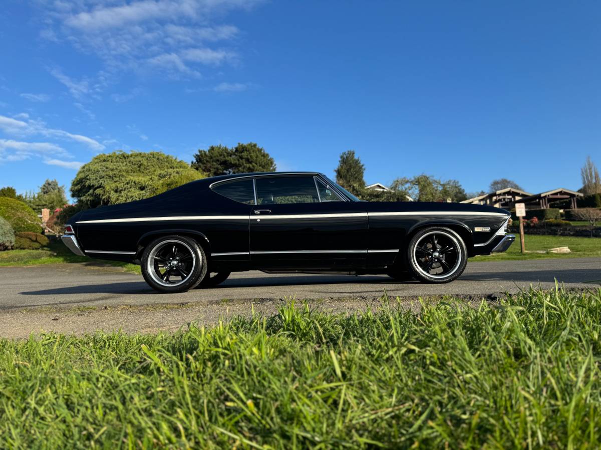 Chevrolet-chevelle-ss-tribute-1968-black-6