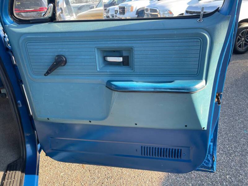 Chevrolet-ck-10-pickup-1978-blue-15