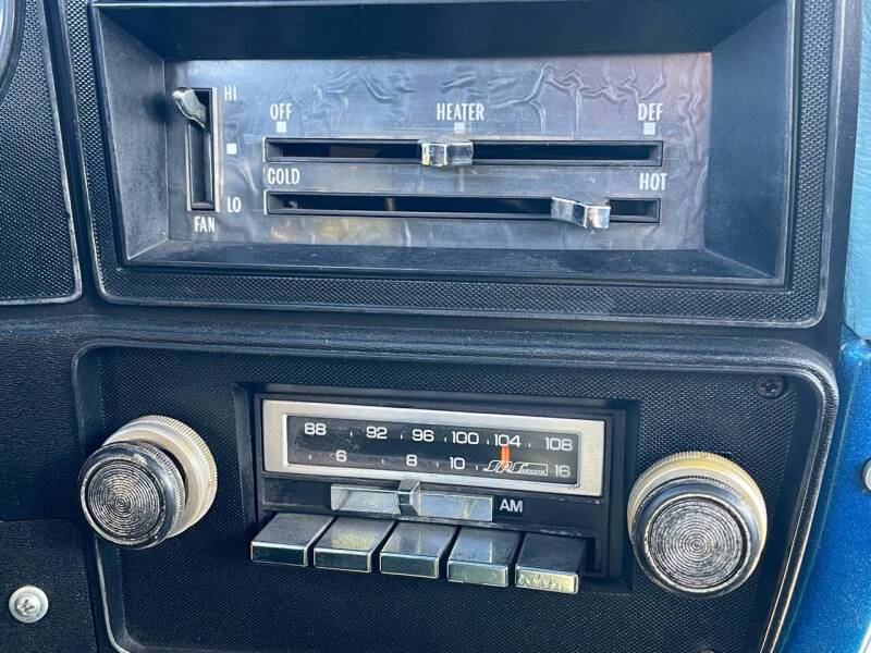 Chevrolet-ck-10-pickup-1978-blue-21
