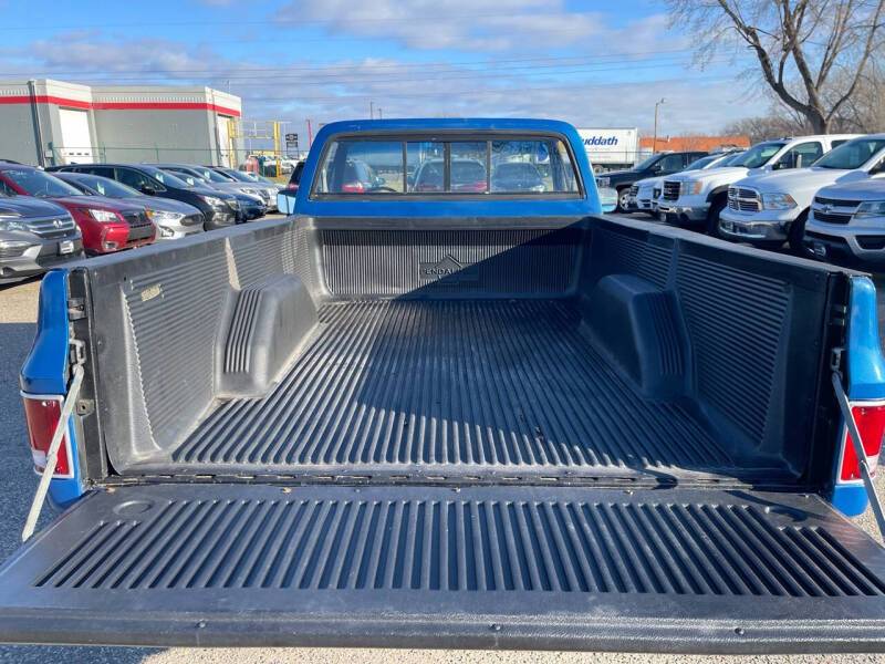 Chevrolet-ck-10-pickup-1978-blue-23
