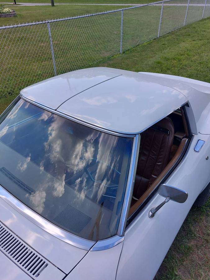 Chevrolet-corvette-1971-white-2