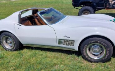 Chevrolet-corvette-1971-white-4