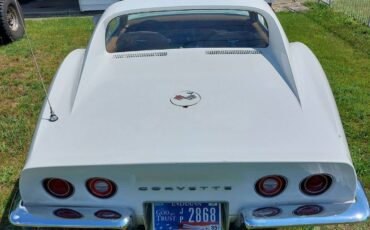 Chevrolet-corvette-1971-white-5
