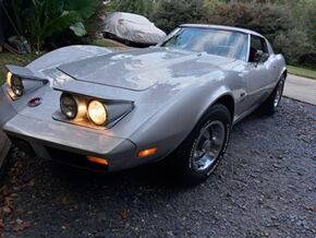 Chevrolet-corvette-1973-grey-13