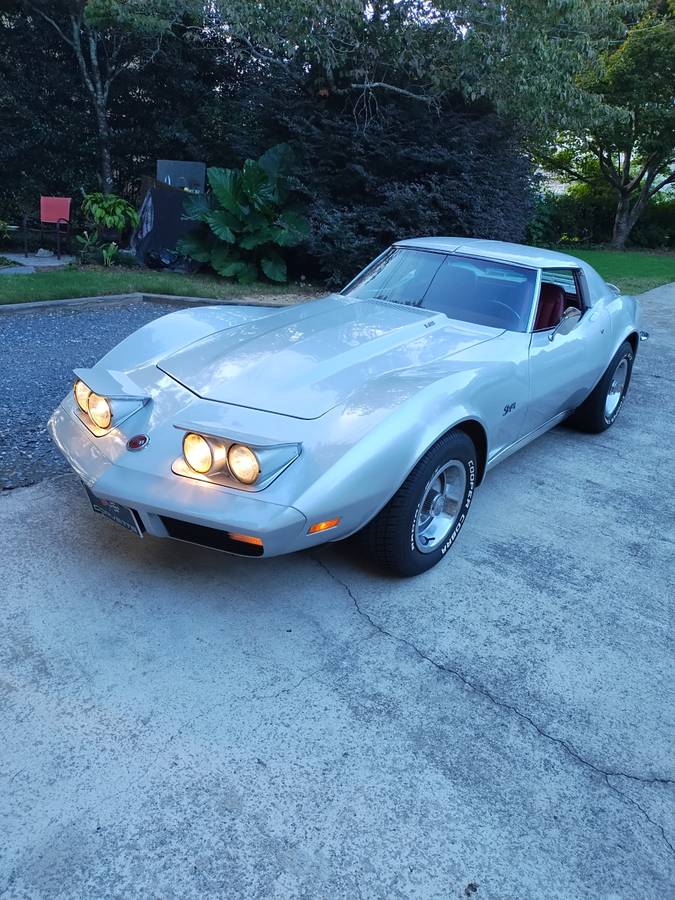 Chevrolet-corvette-1973-grey-3