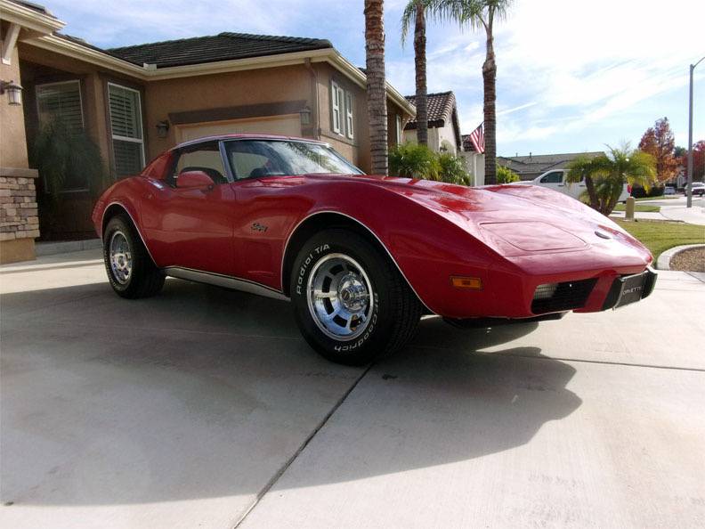Chevrolet-corvette-1976-red-1