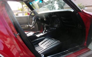 Chevrolet-corvette-1976-red-10