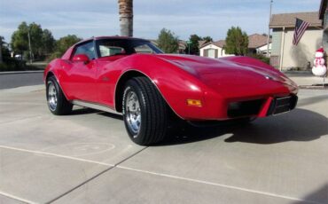 Chevrolet-corvette-1976-red-14