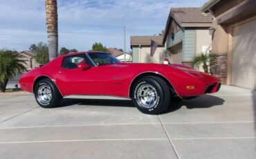 Chevrolet-corvette-1976-red-15
