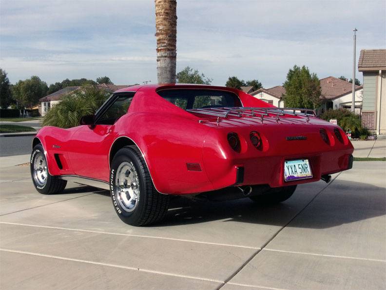 Chevrolet-corvette-1976-red-2