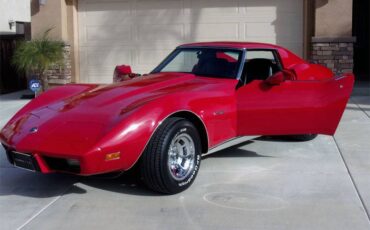 Chevrolet-corvette-1976-red-5