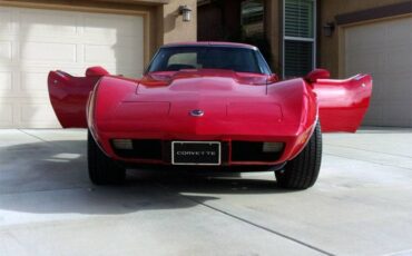 Chevrolet-corvette-1976-red-6