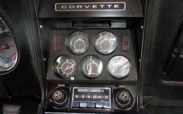 Chevrolet-corvette-1976-red-9