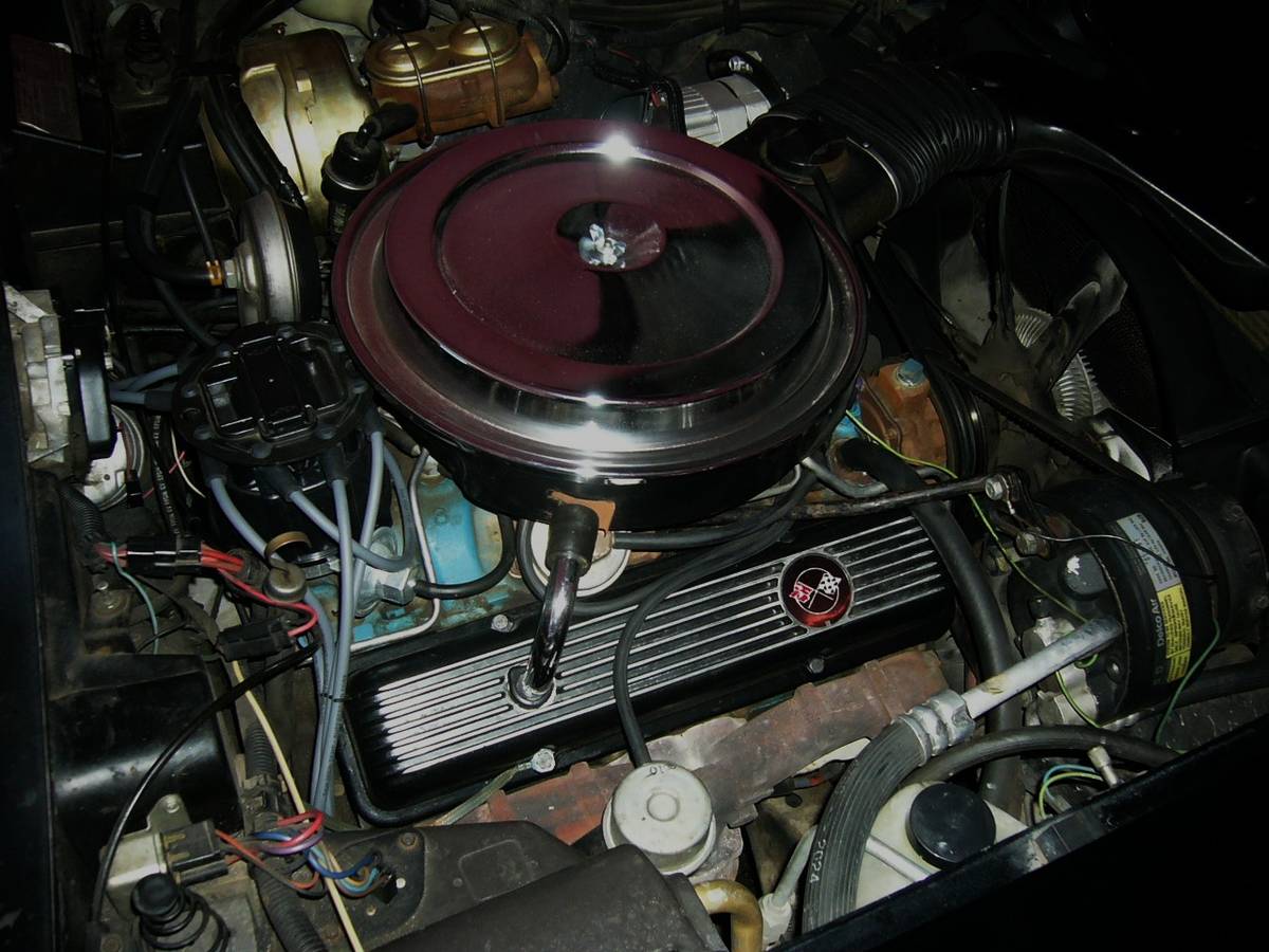 Chevrolet-corvette-1978-11