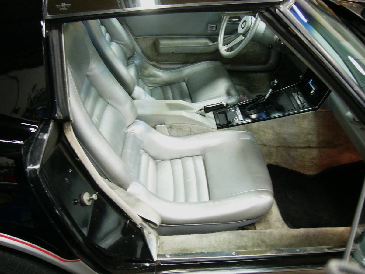 Chevrolet-corvette-1978-13