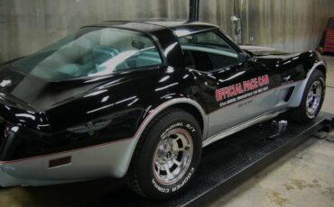 Chevrolet-corvette-1978-3