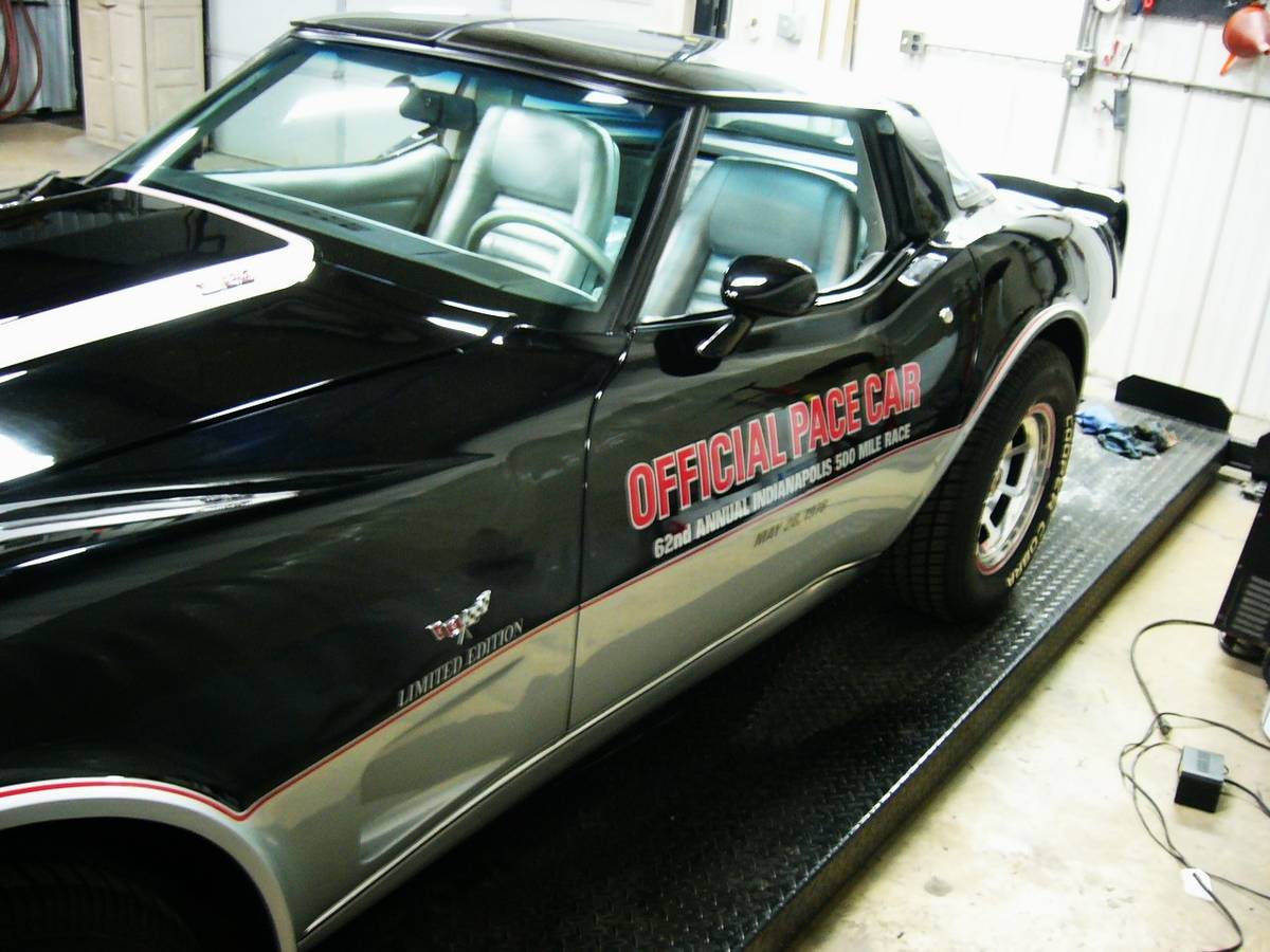 Chevrolet-corvette-1978-4