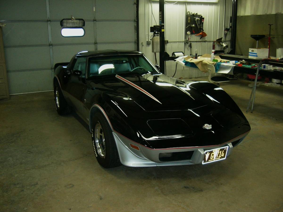 Chevrolet-corvette-1978-7