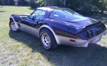 Chevrolet-corvette-1978-black