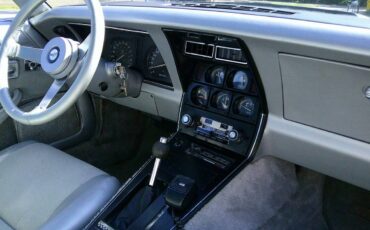 Chevrolet-corvette-1978-black-5