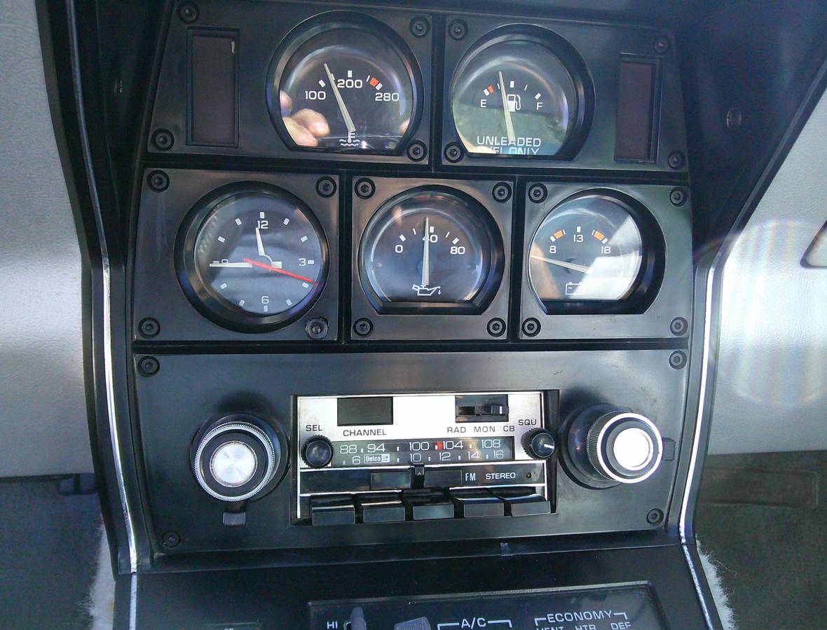 Chevrolet-corvette-1978-black-8