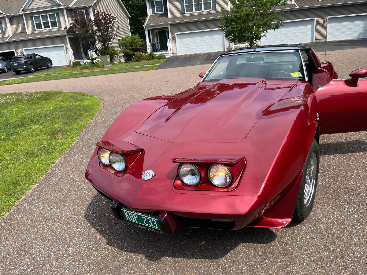 Chevrolet-corvette-1978-red-11