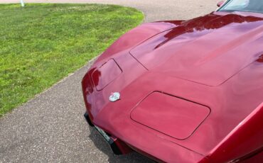 Chevrolet-corvette-1978-red-12