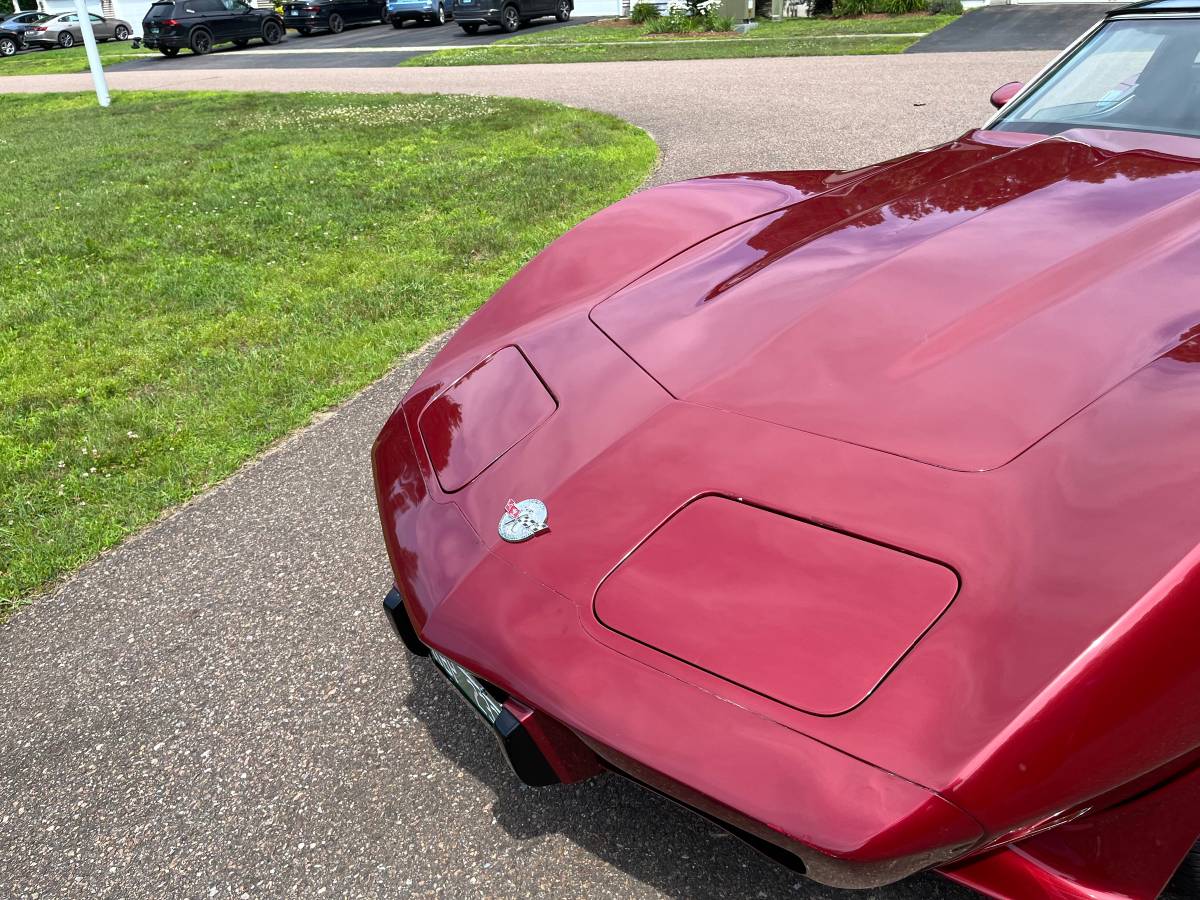 Chevrolet-corvette-1978-red-12