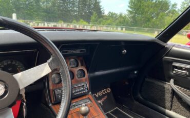 Chevrolet-corvette-1978-red-17