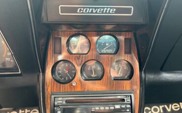 Chevrolet-corvette-1978-red-18
