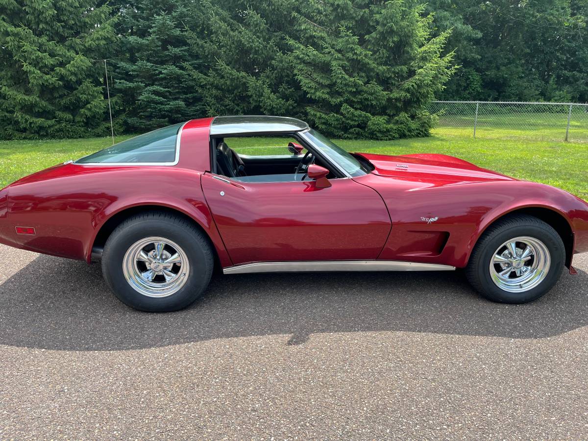 Chevrolet-corvette-1978-red