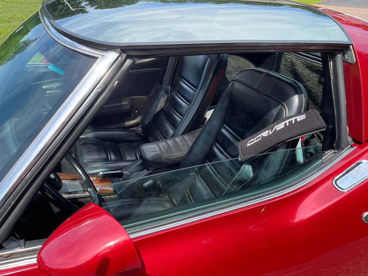 Chevrolet-corvette-1978-red-4