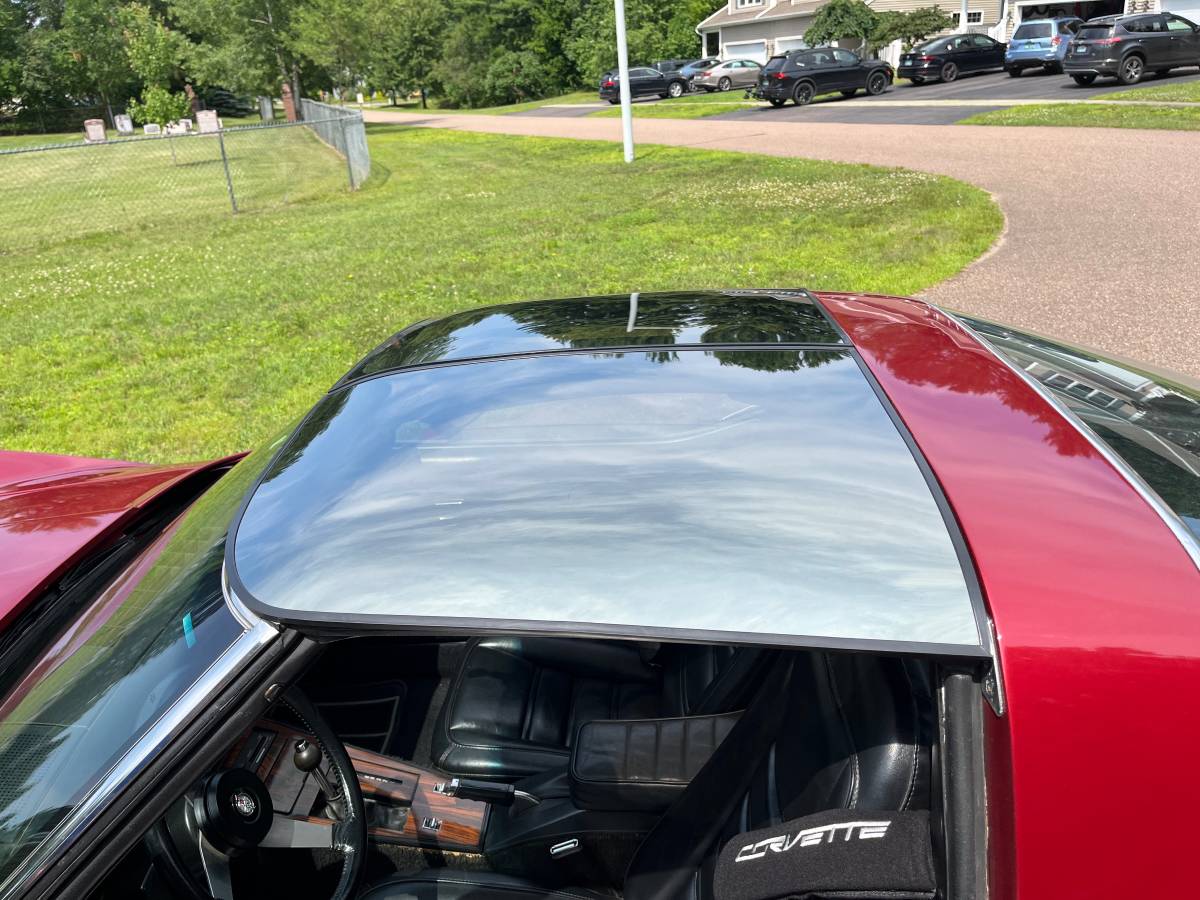 Chevrolet-corvette-1978-red-9